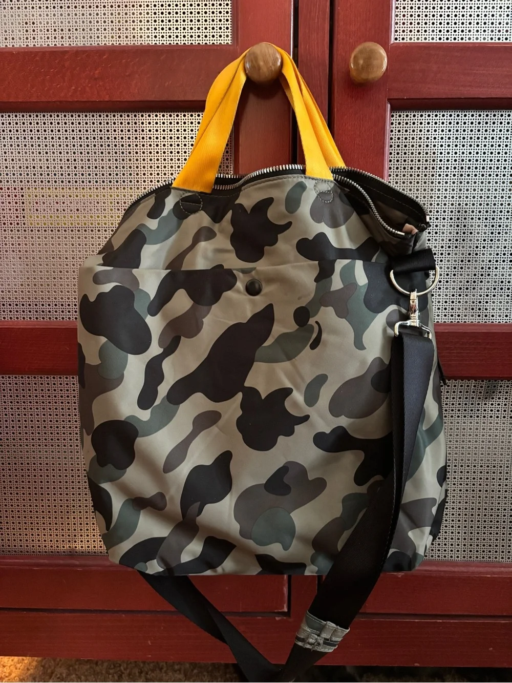 Shorty Love Amuse Camouflage Crossbody with Yellow Handles - Picture 2 of 3